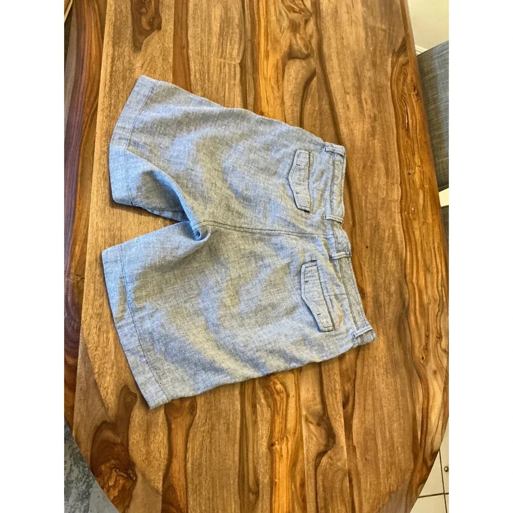 Tommy Bahama Mens 36 Blue Linen Blend Chambray Shorts Flat Front Resort Casual